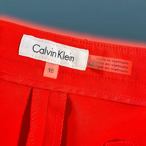 NWOT Calvin Klein ‘Women’s Zip-Detail Ankle Pants’ in Tomato Red / Orange 16 - Picture 4 of 9